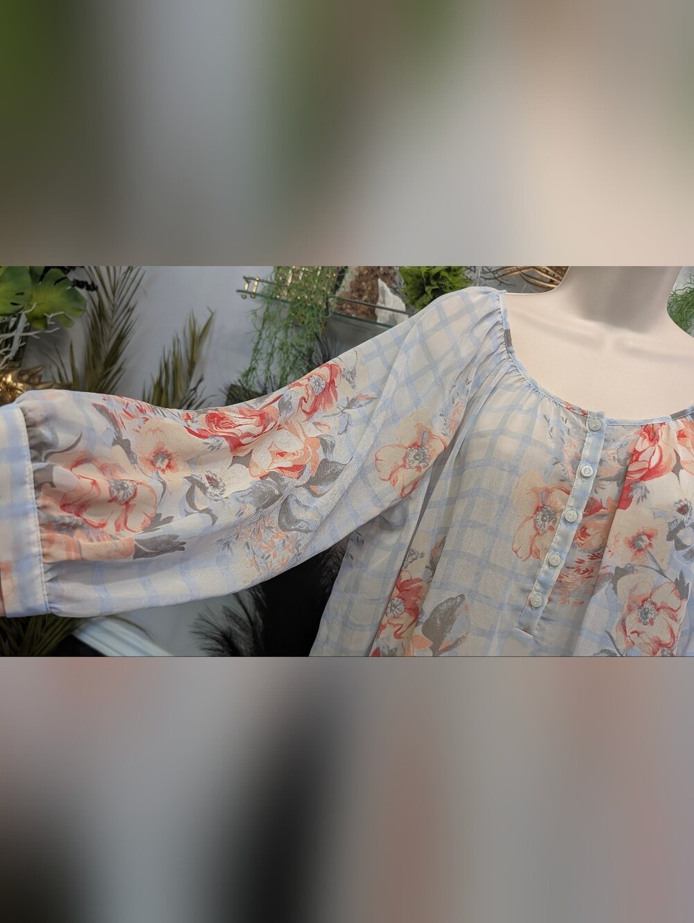 Lauren Conrad Sheer Farmhouse Floral Blouse LG